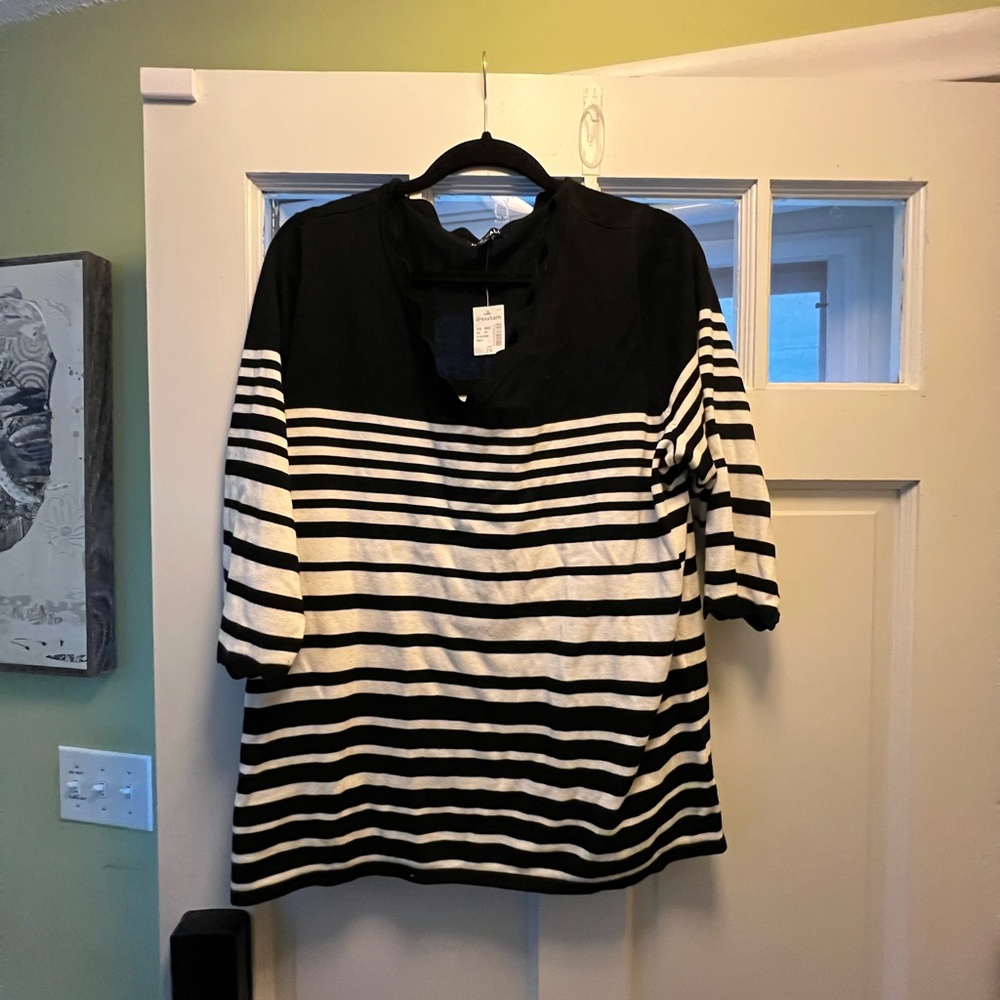Black and White Striped Women's Sweater